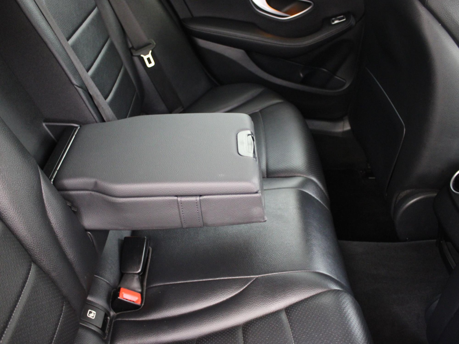 Used Mercedes-Benz C Class 2018 for sale - 76515812: Photo 17