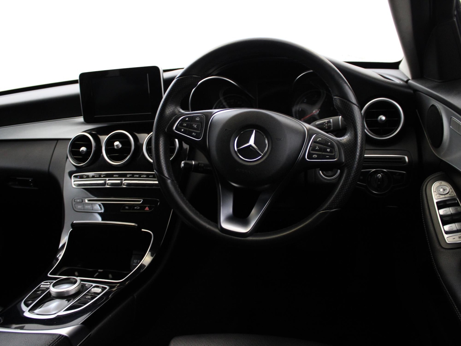 Used Mercedes-Benz C Class 2018 for sale - 76515812: Photo 21