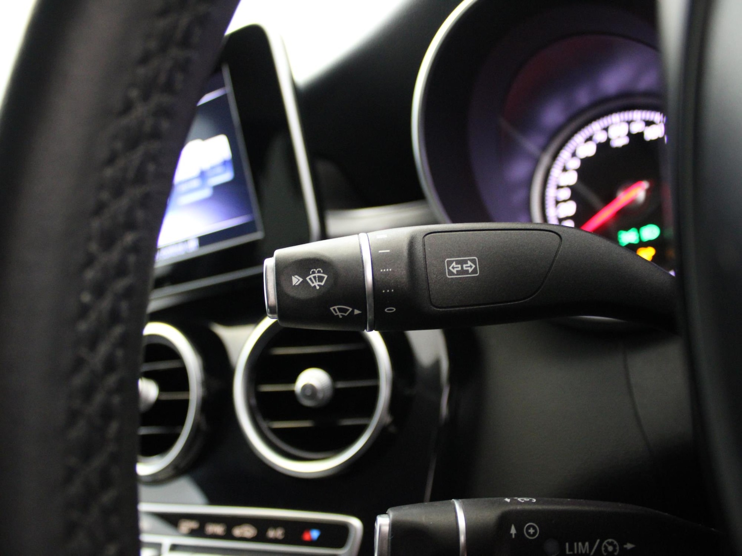 Used Mercedes-Benz C Class 2018 for sale - 76515812: Photo 34