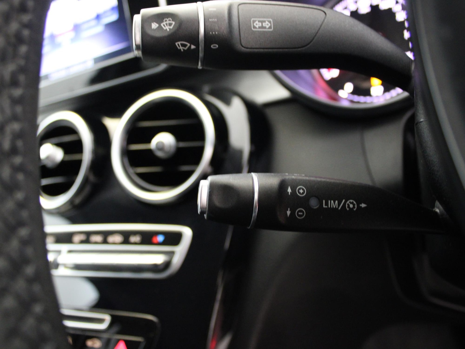 Used Mercedes-Benz C Class 2018 for sale - 76515812: Photo 35