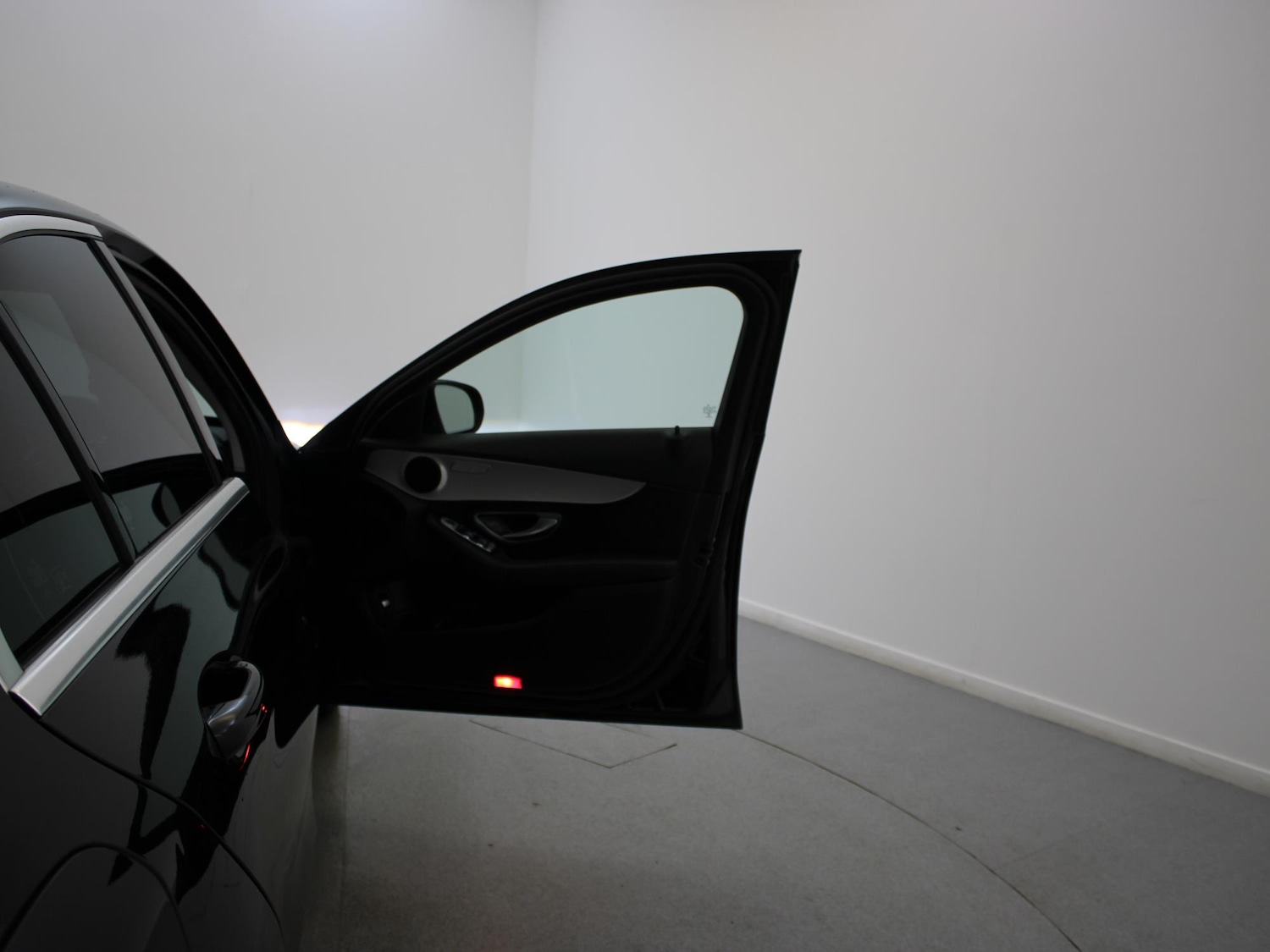 Used Mercedes-Benz C Class 2018 for sale - 76515812: Photo 38