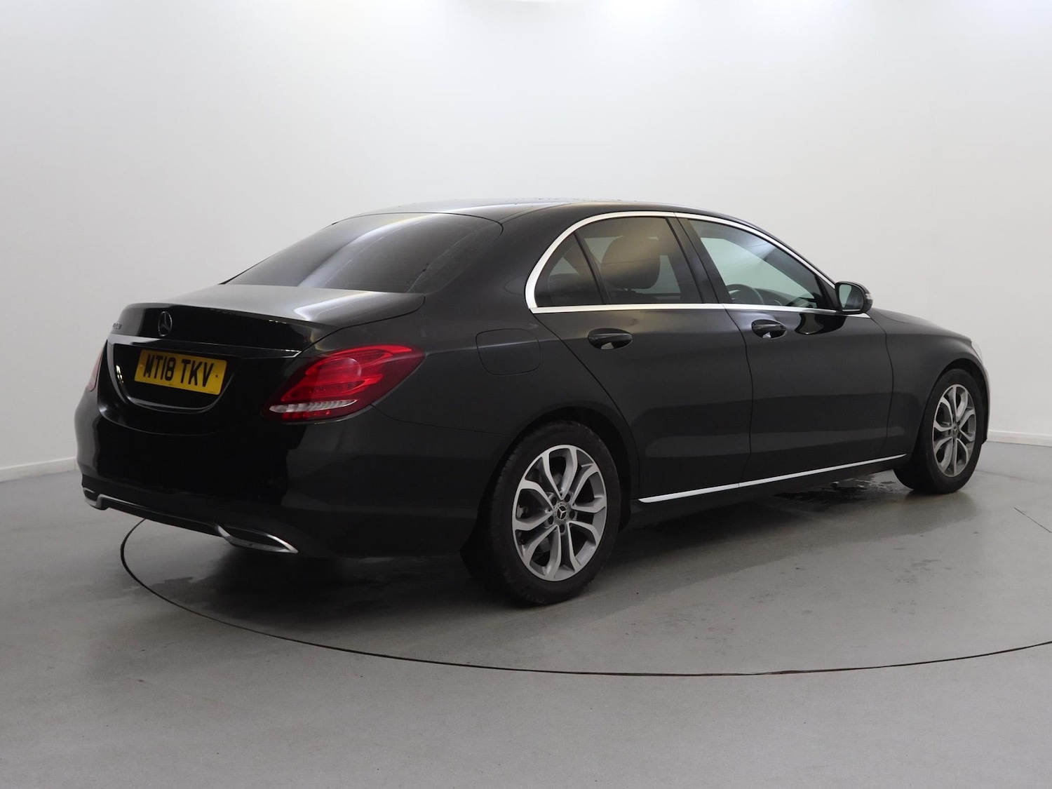 Used Mercedes-Benz C Class 2018 for sale - 76515812: Photo 5