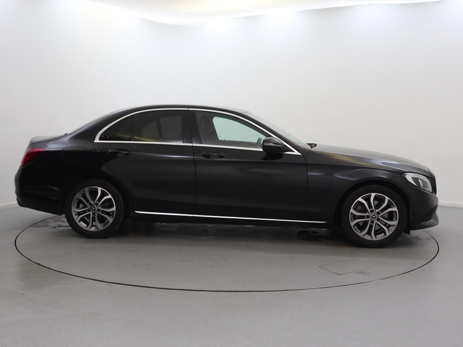 Used Mercedes-Benz C Class 2018 for sale - 76515812: Photo 8