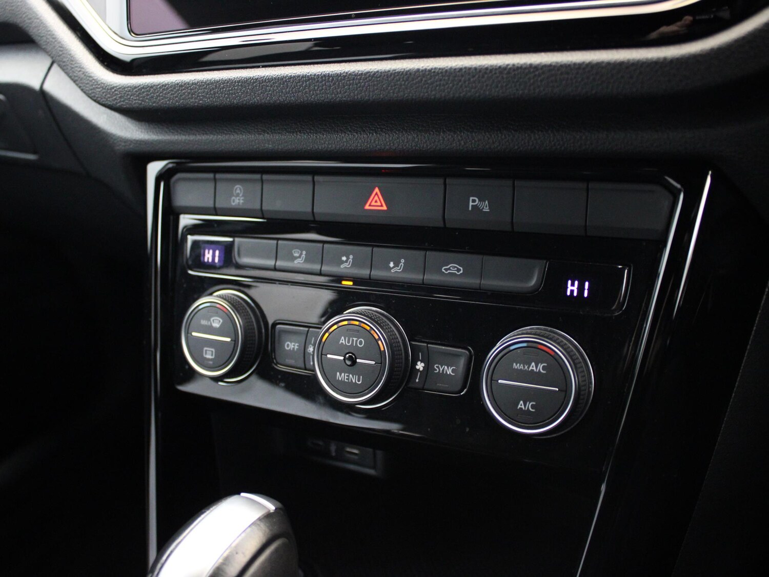 Used Volkswagen T-Roc 2021 for sale - 77514963: Photo 30