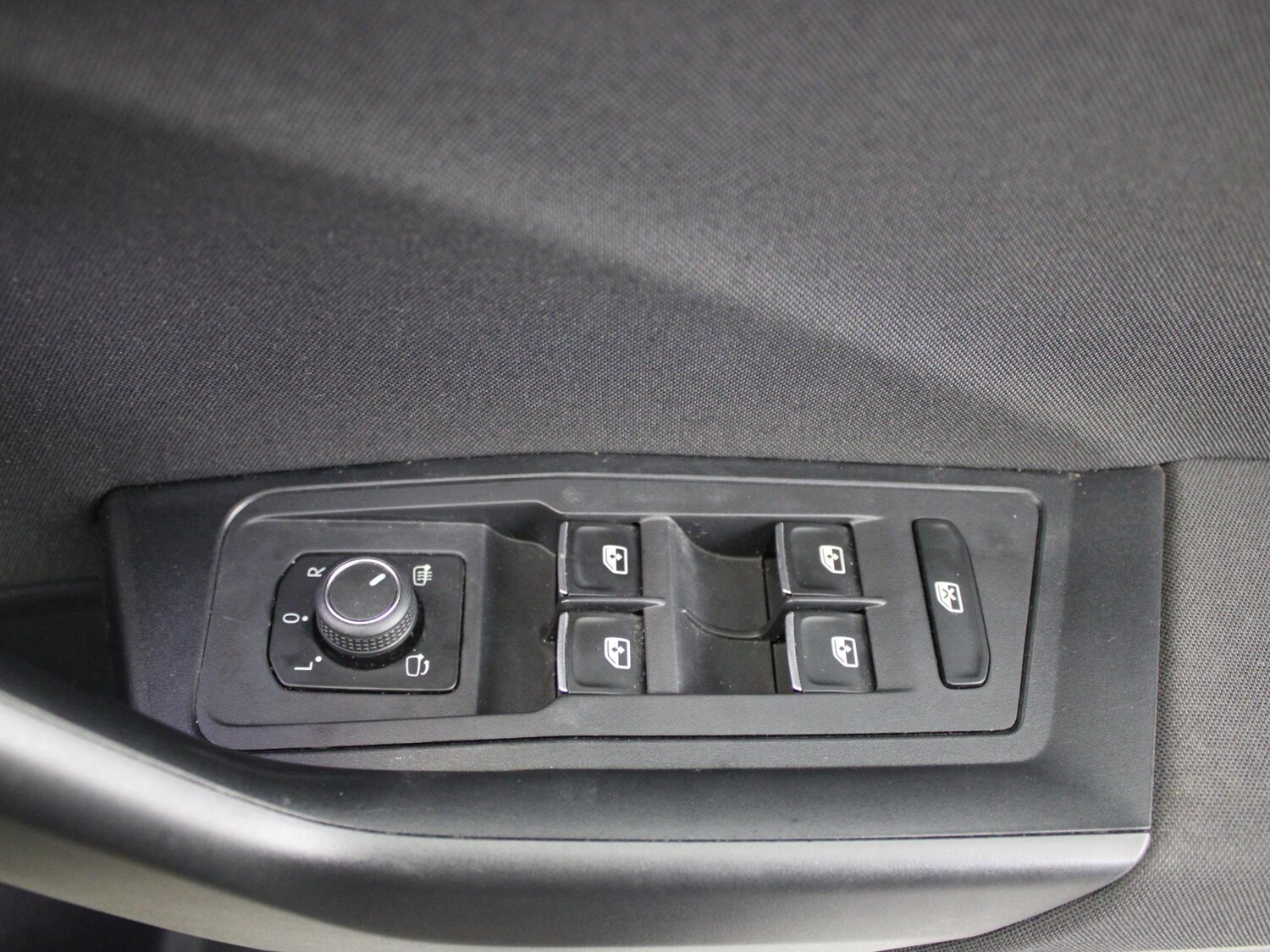 Used Volkswagen T-Roc 2021 for sale - 77514963: Photo 41