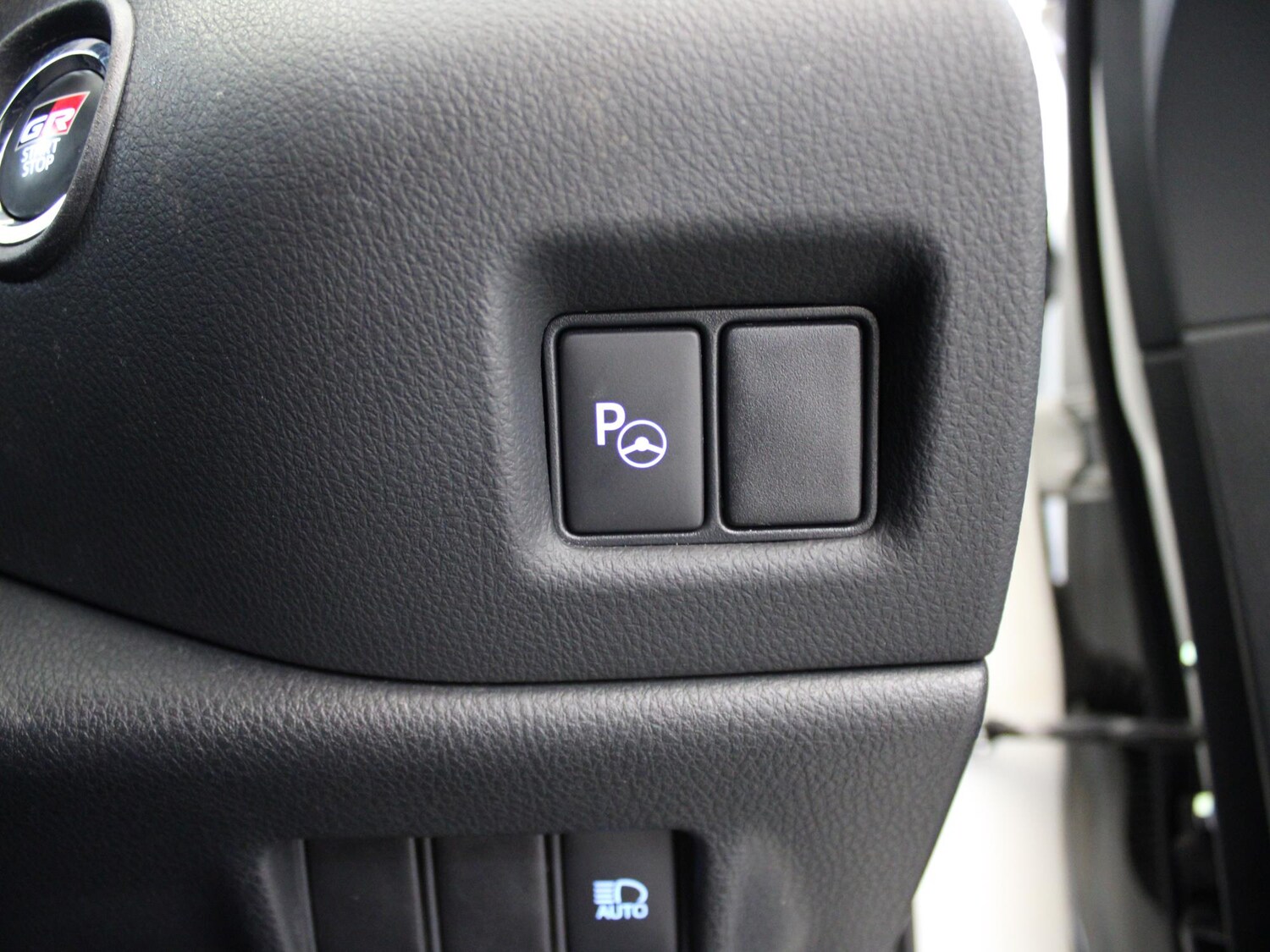 Used Toyota C-HR 2021 for sale - 76300269: Photo 36