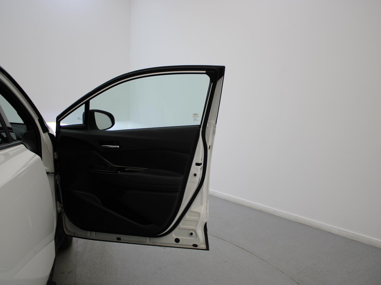 Used Toyota C-HR 2021 for sale - 76300269: Photo 37