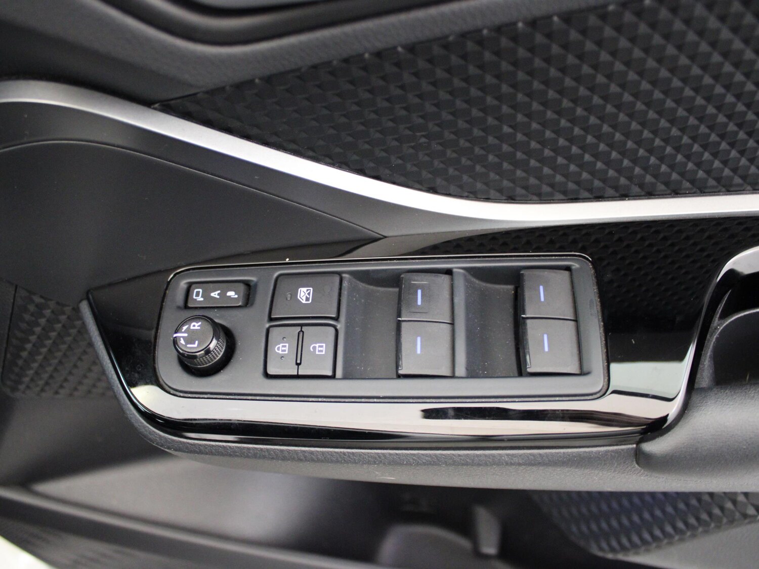 Used Toyota C-HR 2021 for sale - 76300269: Photo 38