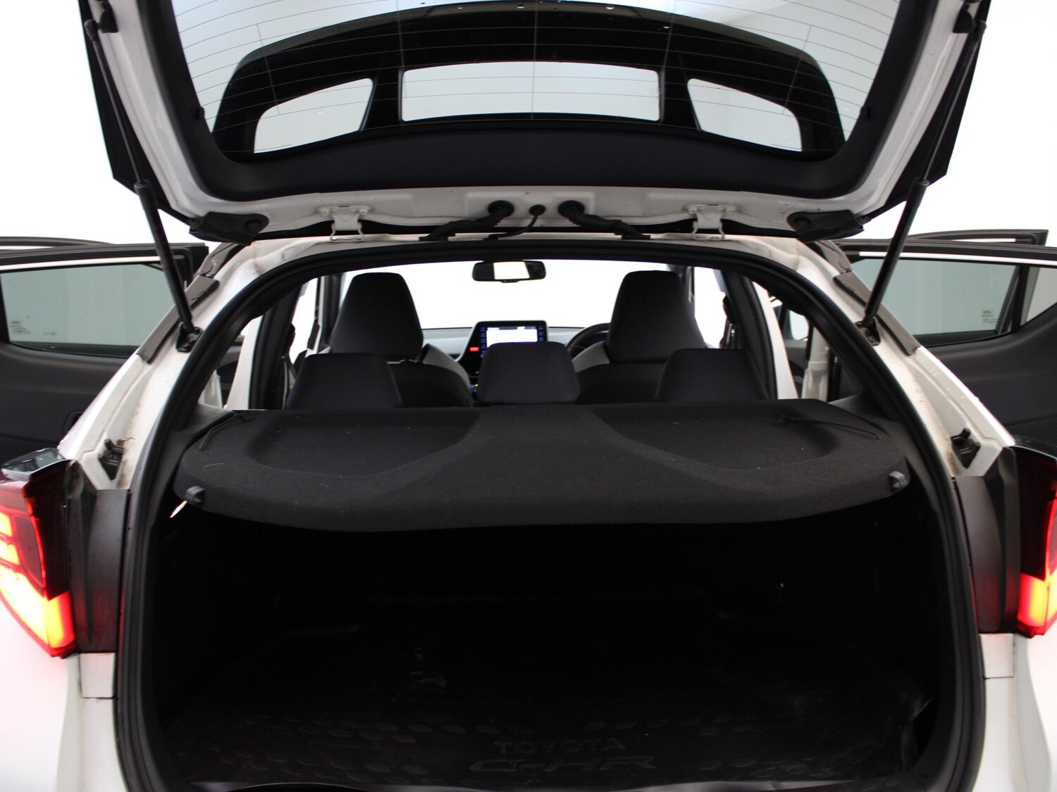 Used Toyota C-HR 2021 for sale - 76300269: Photo 39