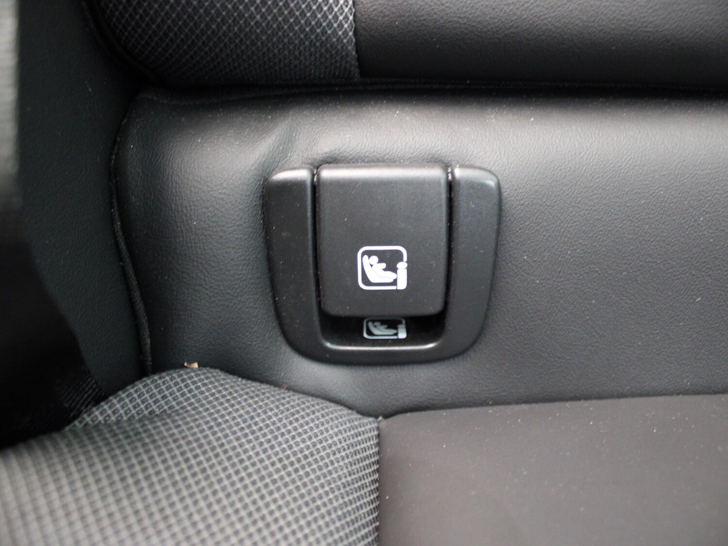 Used Volvo V60 2022 for sale - 76442661: Photo 13