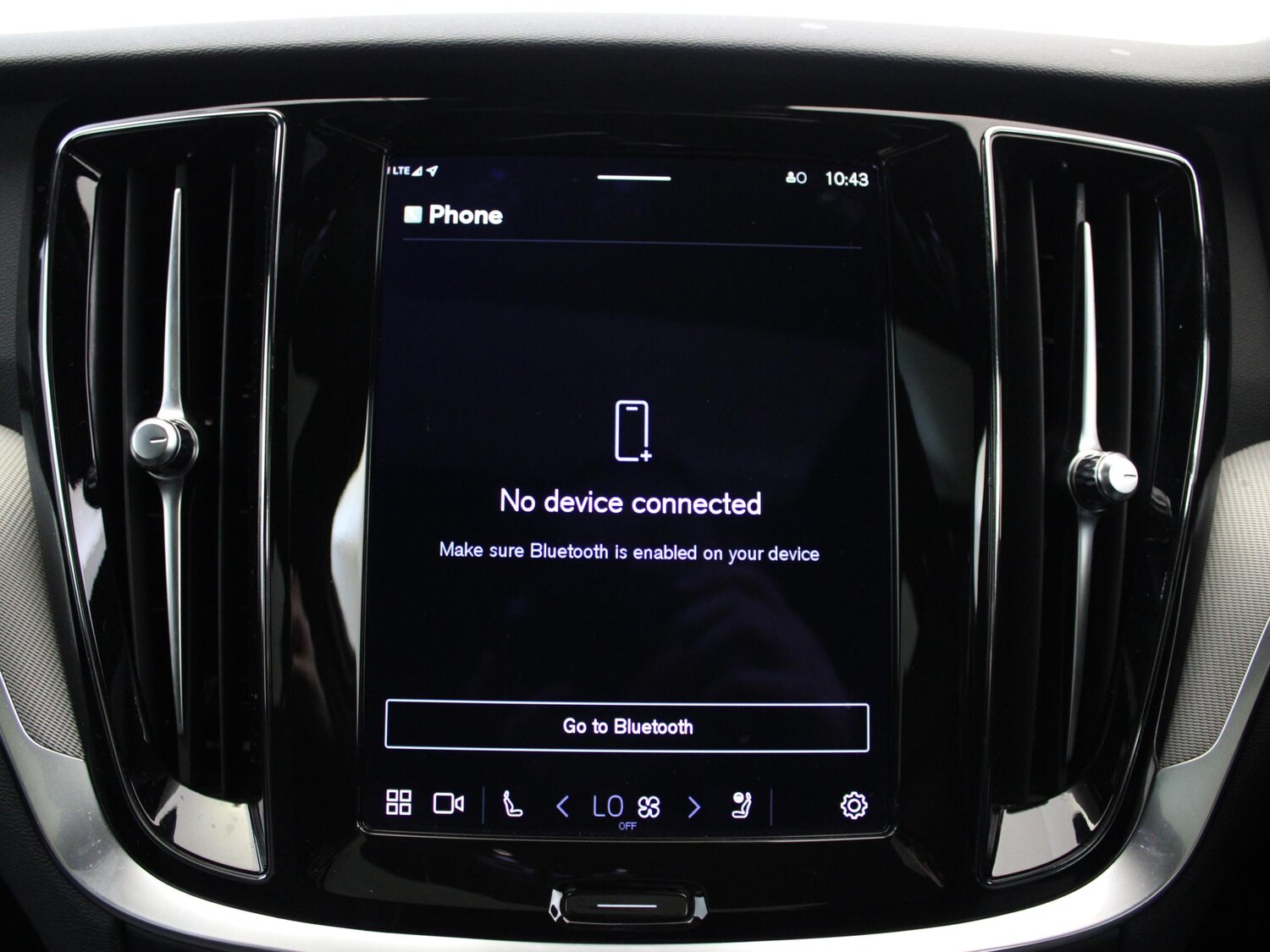 Used Volvo V60 2022 for sale - 76442661: Photo 29