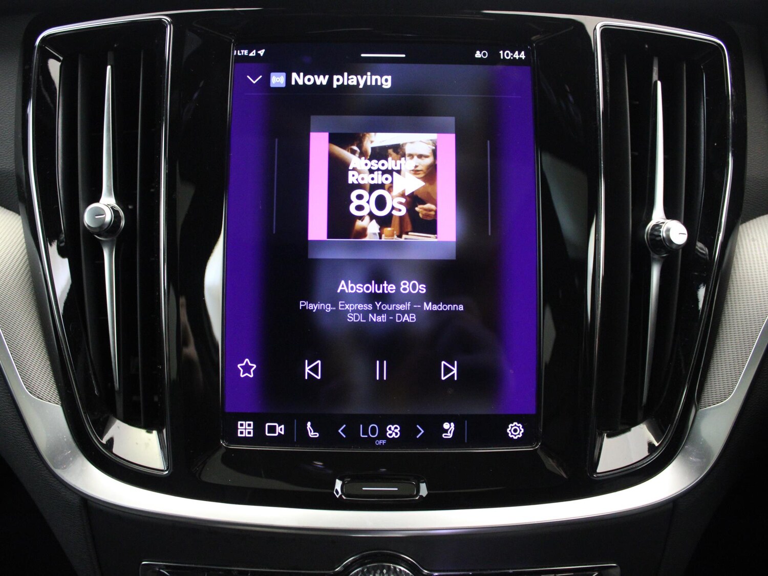 Used Volvo V60 2022 for sale - 76442661: Photo 32