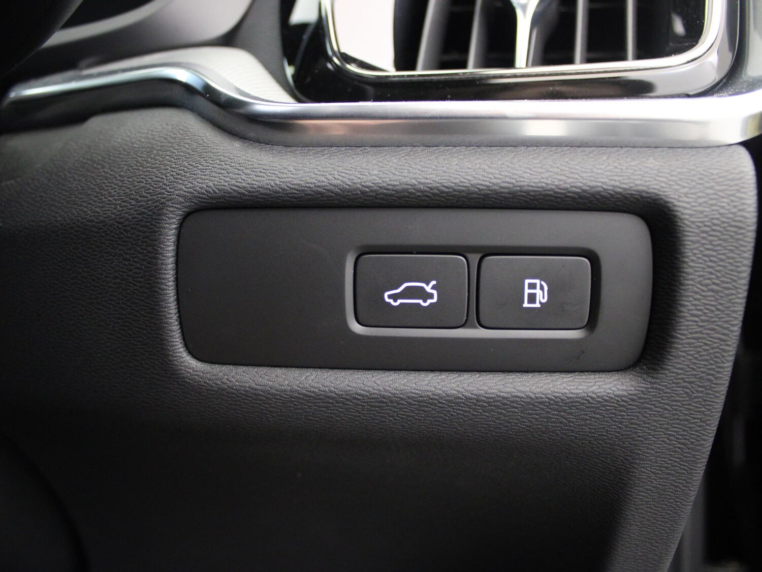 Used Volvo V60 2022 for sale - 76442661: Photo 43