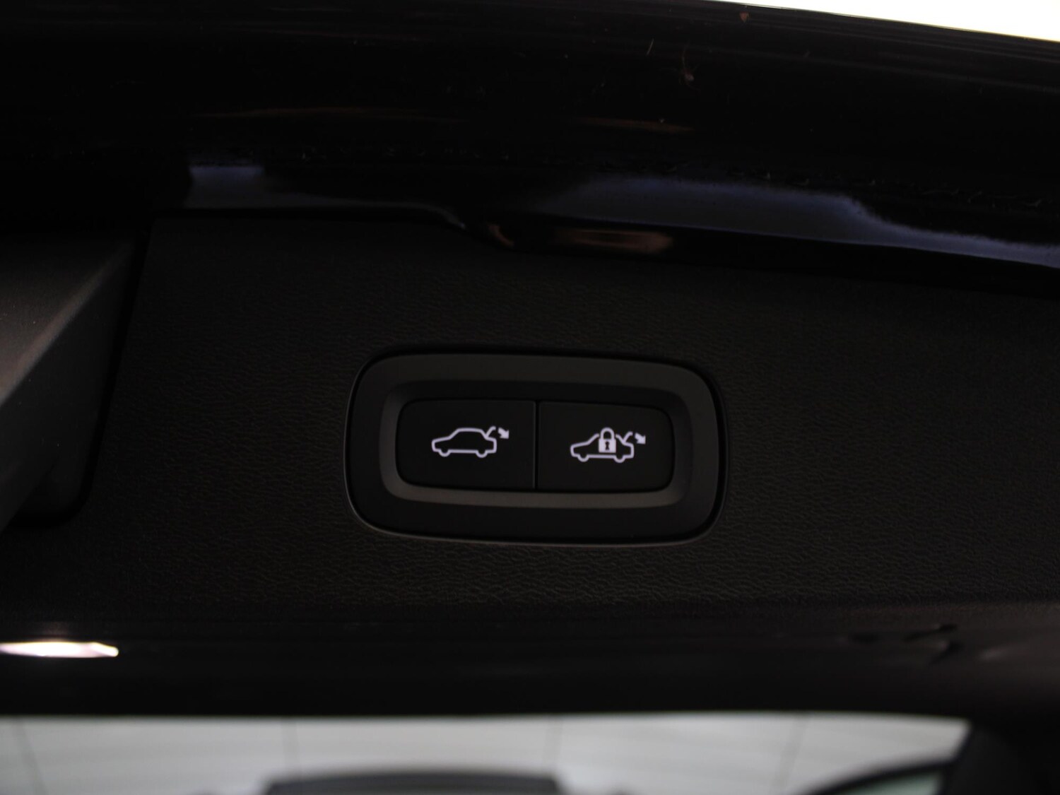 Used Volvo V60 2022 for sale - 76442661: Photo 48