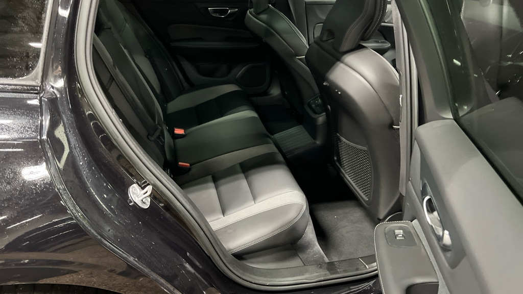 Used Volvo V60 2022 for sale - 76442661: Photo 7