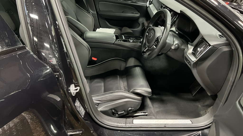 Used Volvo V60 2022 for sale - 76442661: Photo 8