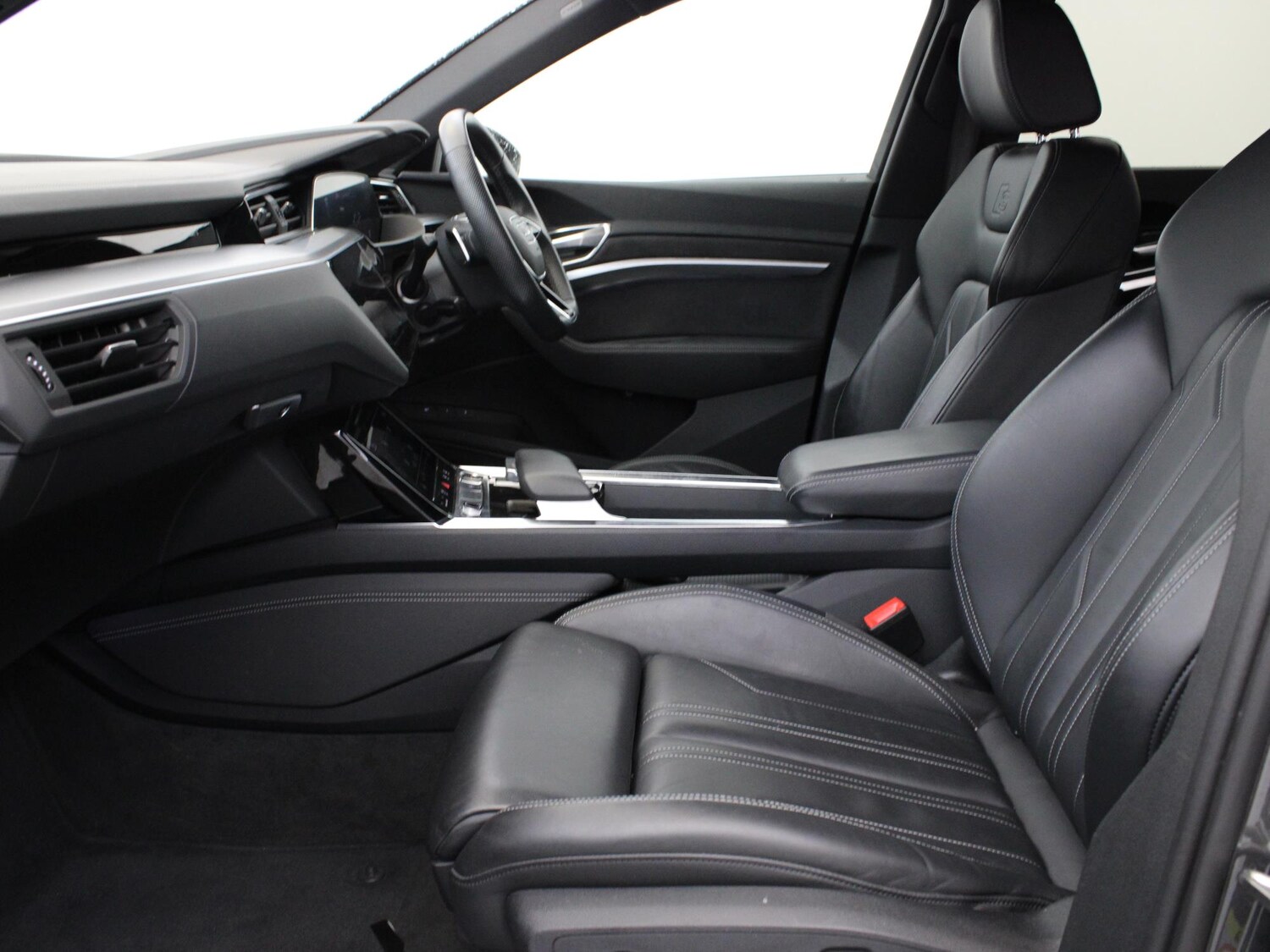 Used Audi e-tron 2022 for sale - 77348304: Photo 10