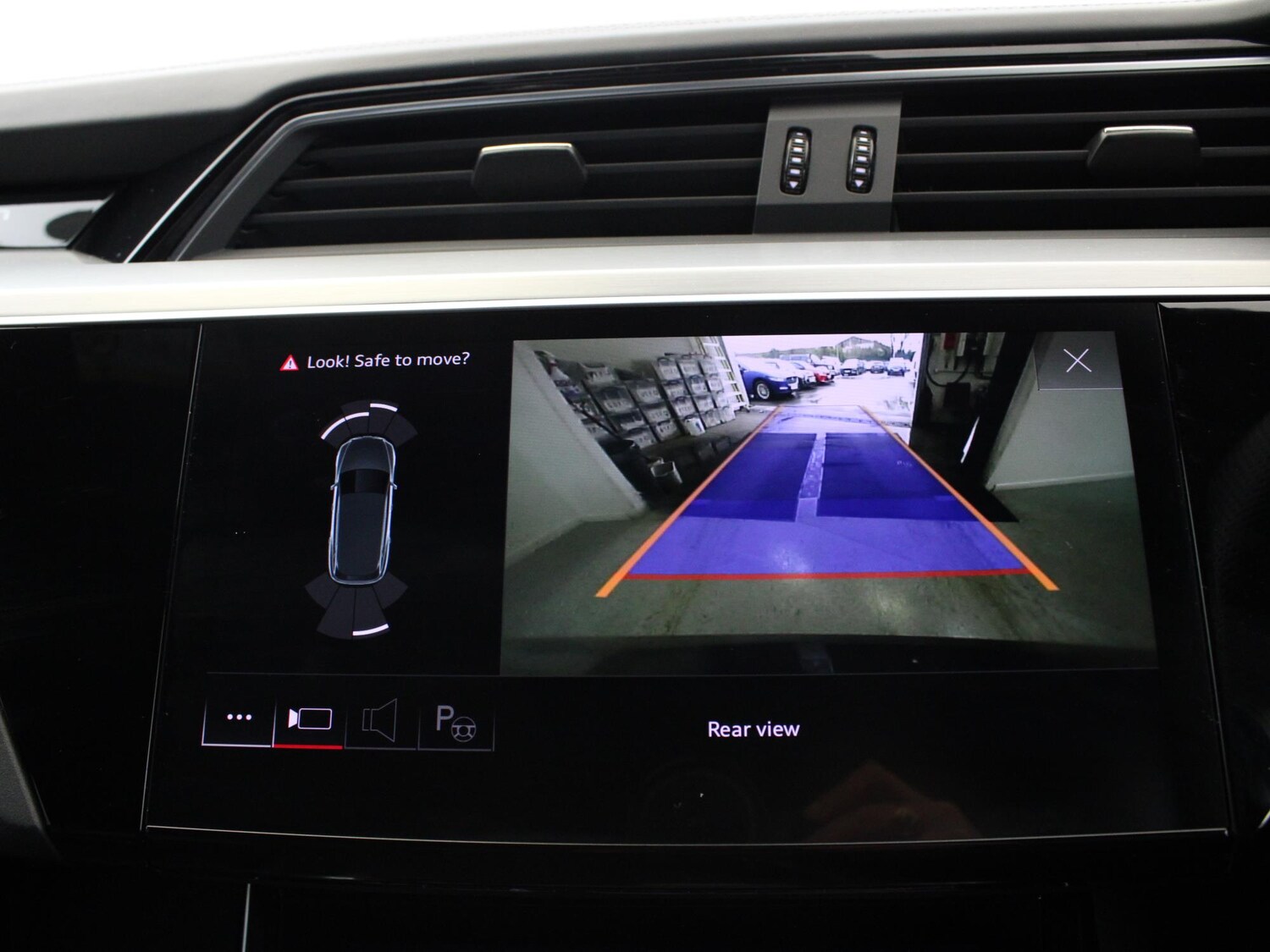 Used Audi e-tron 2022 for sale - 77348304: Photo 22