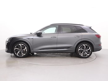 Used Audi e-tron 2022 for sale - 77348304: Photo