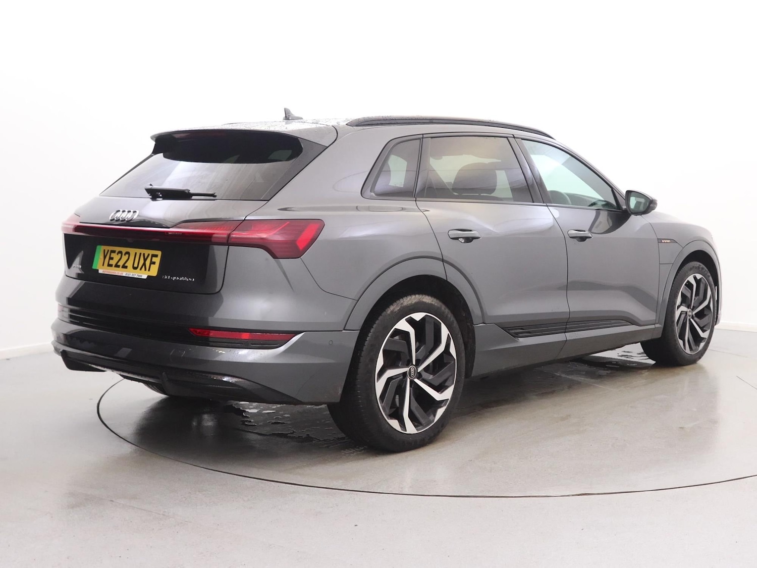 Used Audi e-tron 2022 for sale - 77348304: Photo 5