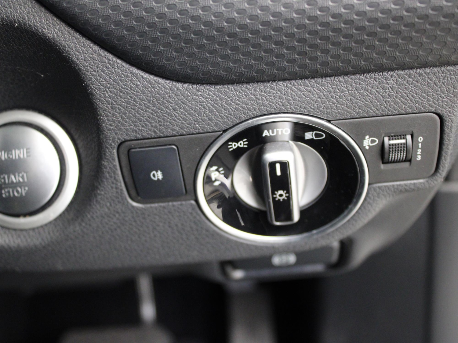 Used Mercedes-Benz A-Class 2018 for sale - 78177984: Photo 32