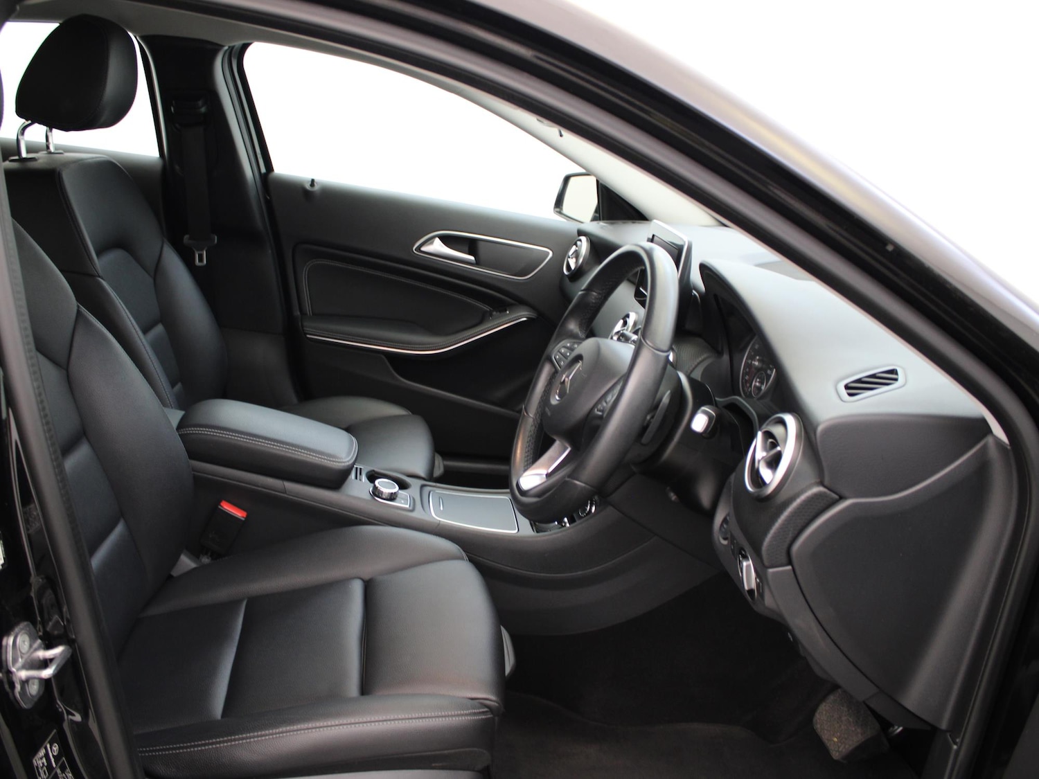 Used Mercedes-Benz A-Class 2018 for sale - 78177984: Photo 9