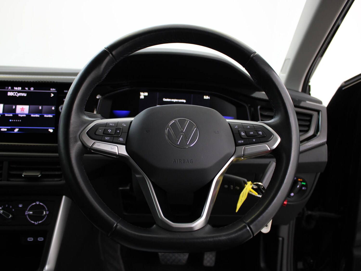 Used Volkswagen Polo 2024 for sale - 77601554: Photo 27