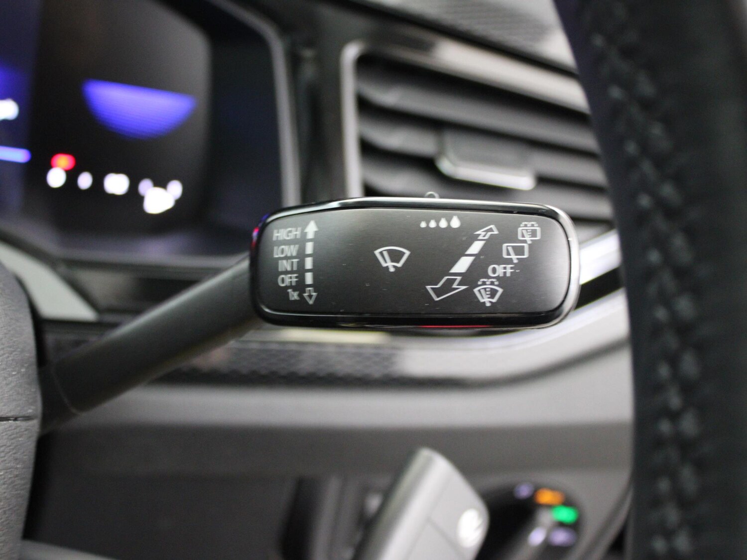 Used Volkswagen Polo 2024 for sale - 77601554: Photo 32