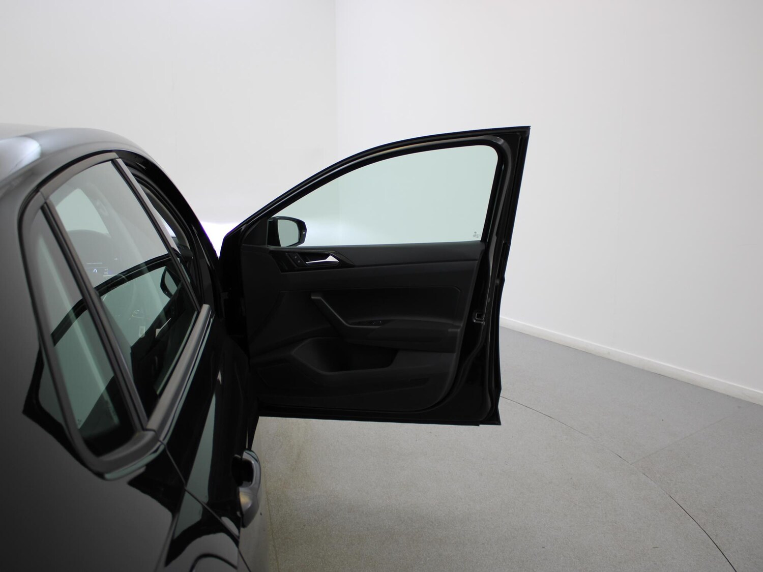 Used Volkswagen Polo 2024 for sale - 77601554: Photo 34