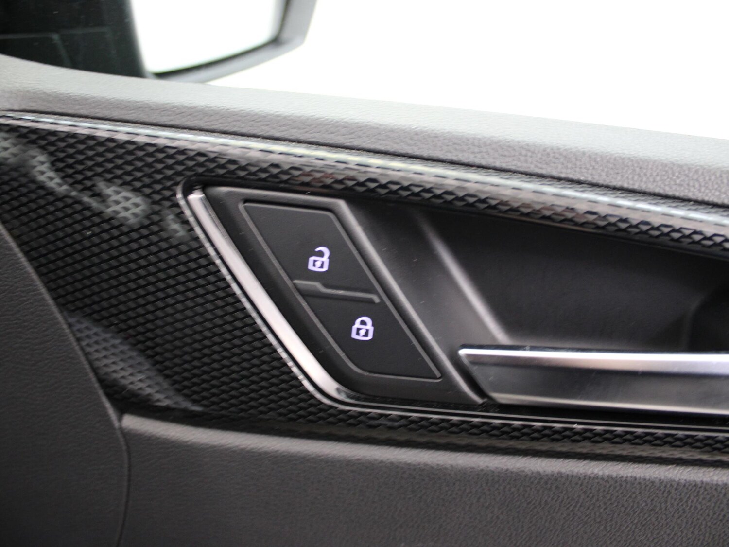 Used Volkswagen Polo 2024 for sale - 77601554: Photo 35