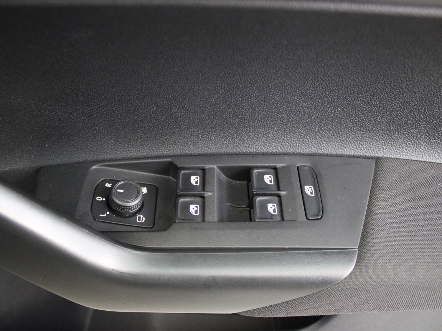 Used Volkswagen Polo 2024 for sale - 77601554: Photo 36