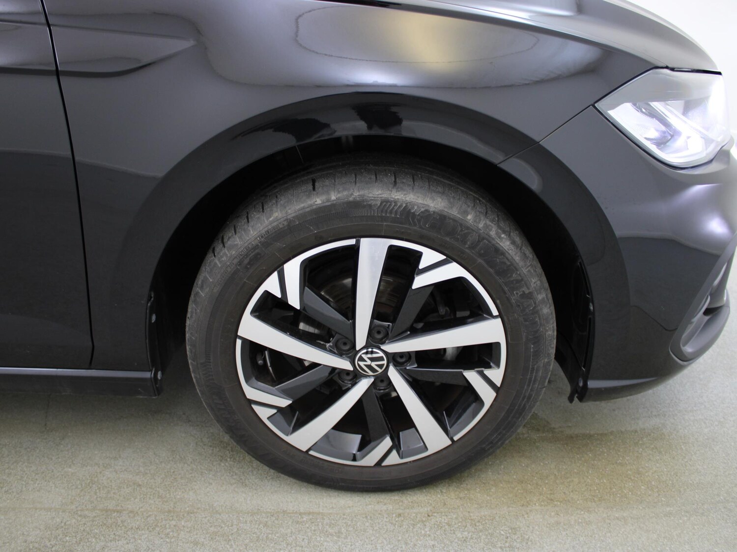 Used Volkswagen Polo 2024 for sale - 77601554: Photo 40