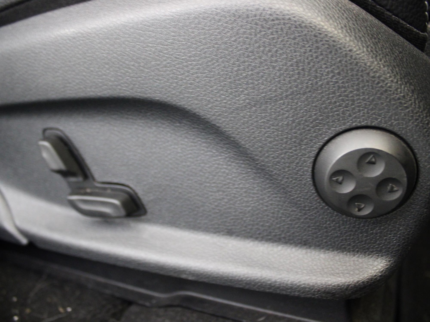 Used Mercedes-Benz GLC 2017 for sale - 76553472: Photo 10