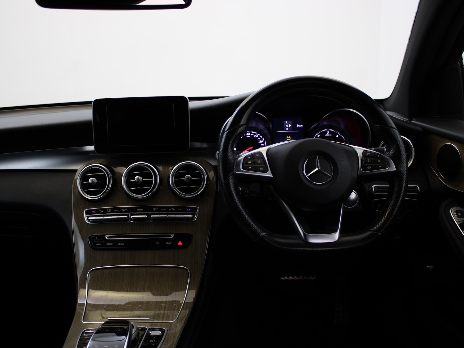 Used Mercedes-Benz GLC 2017 for sale - 76553472: Photo 12