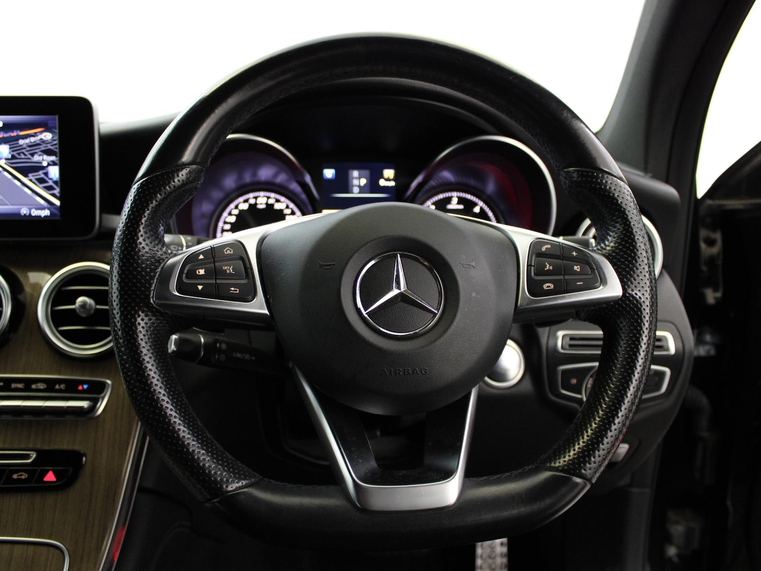 Used Mercedes-Benz GLC 2017 for sale - 76553472: Photo 30