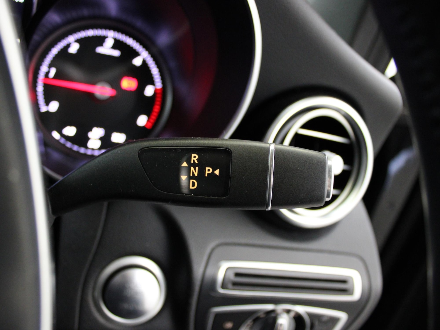 Used Mercedes-Benz GLC 2017 for sale - 76553472: Photo 33