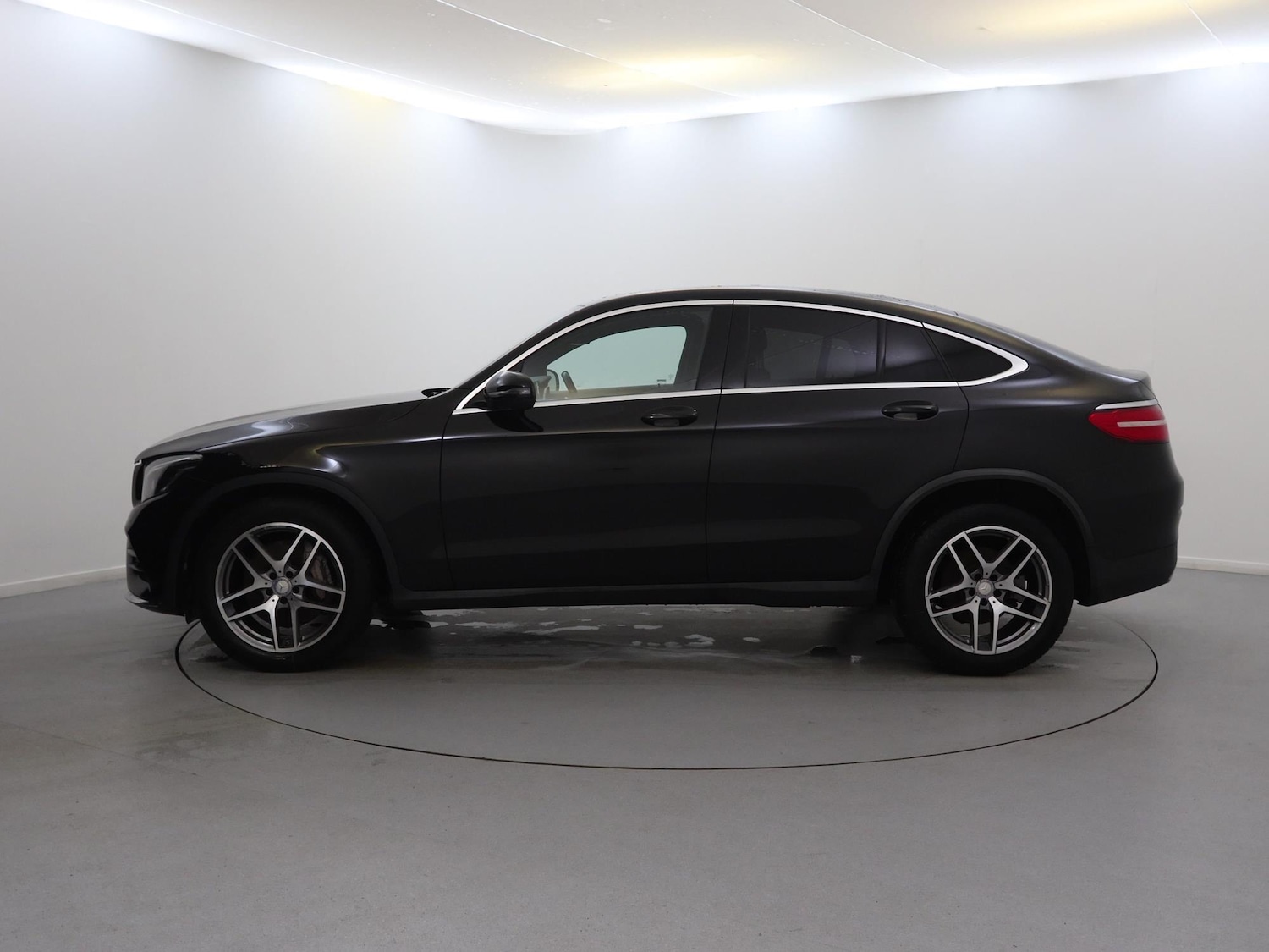 Used Mercedes-Benz GLC 2017 for sale - 76553472: Photo 4