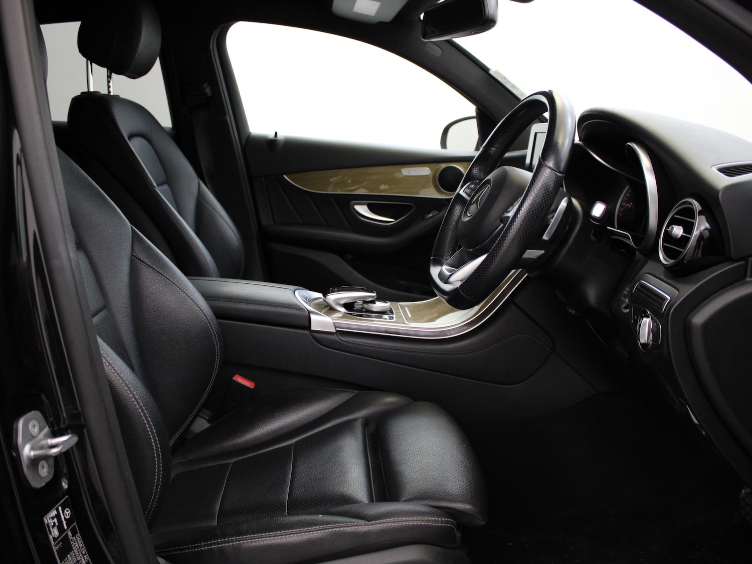 Used Mercedes-Benz GLC 2017 for sale - 76553472: Photo 9