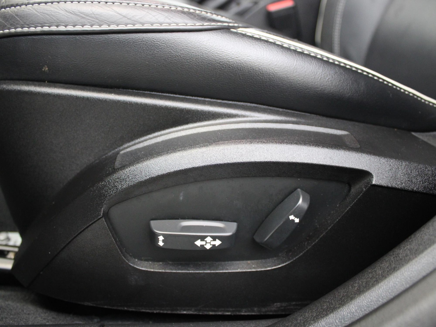 Used Volvo V40 2018 for sale - 76968178: Photo 12