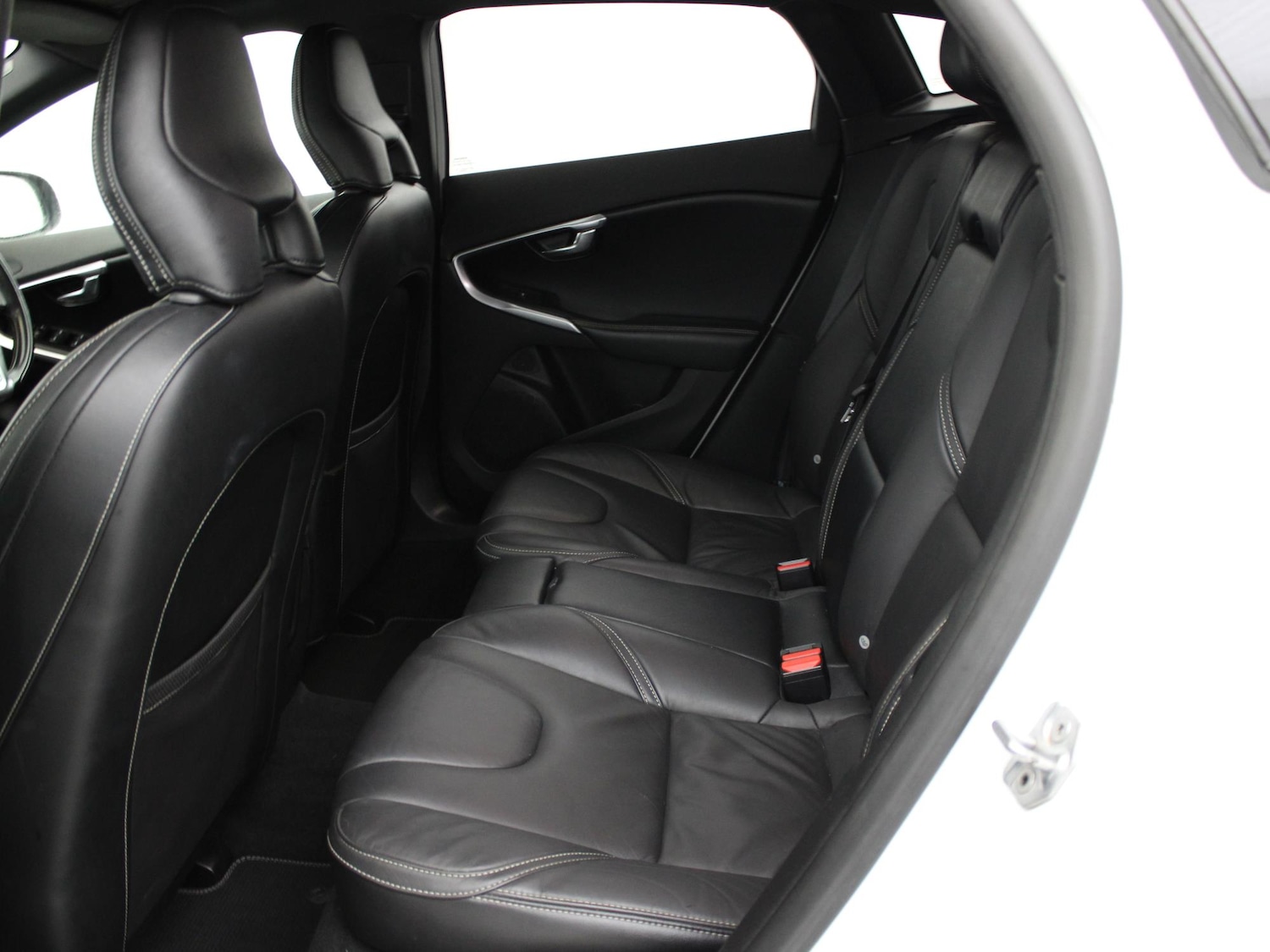 Used Volvo V40 2018 for sale - 76968178: Photo 13