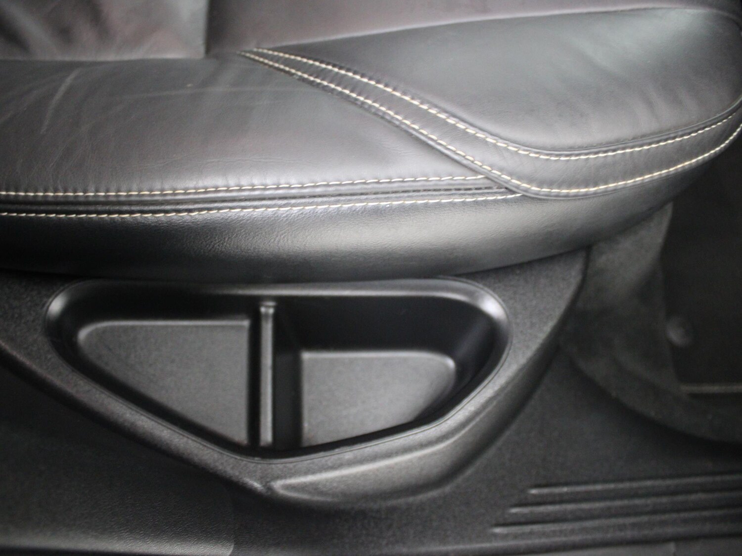 Used Volvo V40 2018 for sale - 76968178: Photo 15