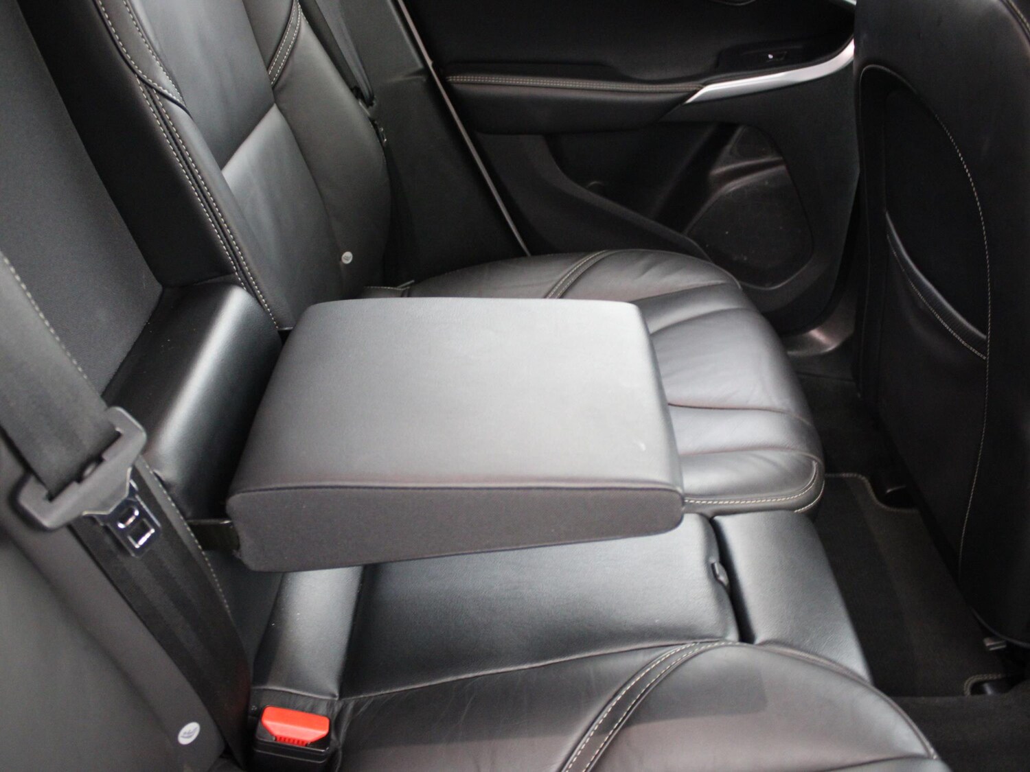 Used Volvo V40 2018 for sale - 76968178: Photo 16