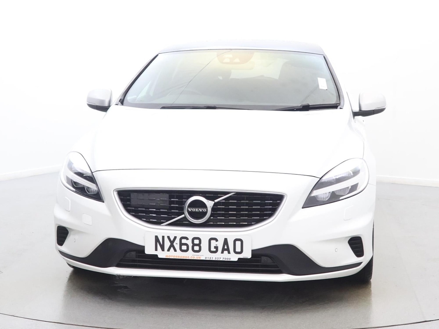 Used Volvo V40 2018 for sale - 76968178: Photo 2