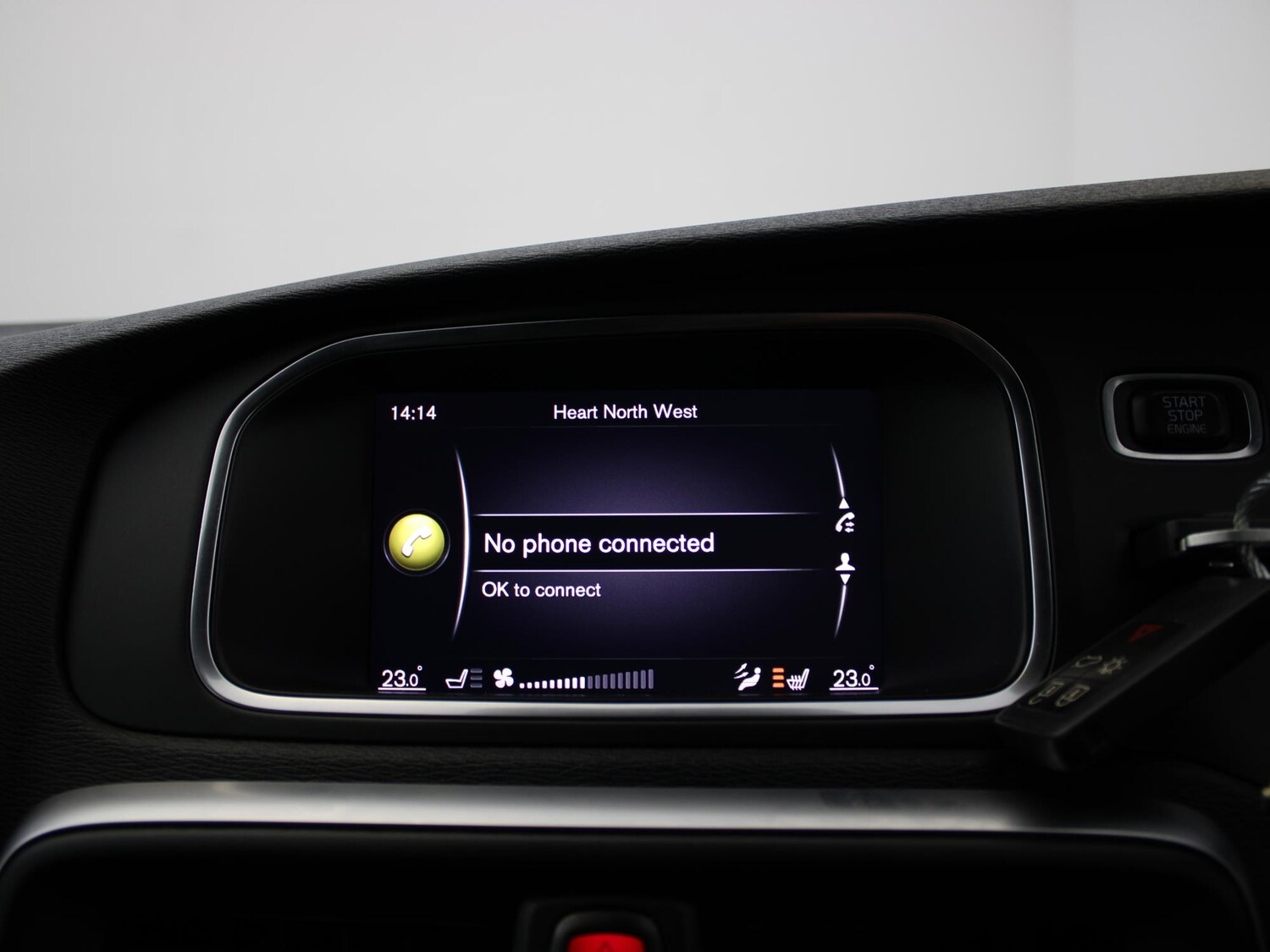 Used Volvo V40 2018 for sale - 76968178: Photo 24