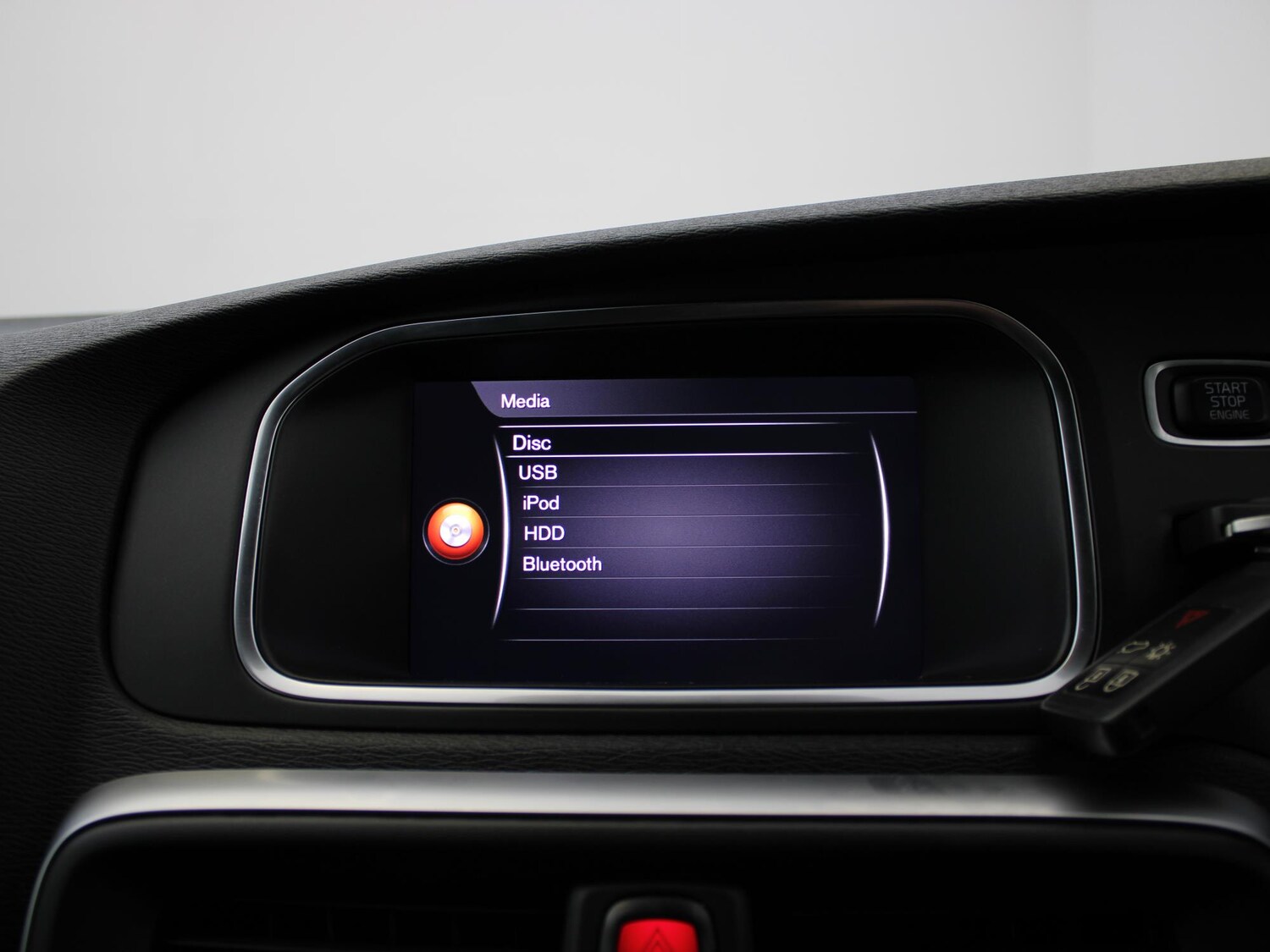 Used Volvo V40 2018 for sale - 76968178: Photo 25