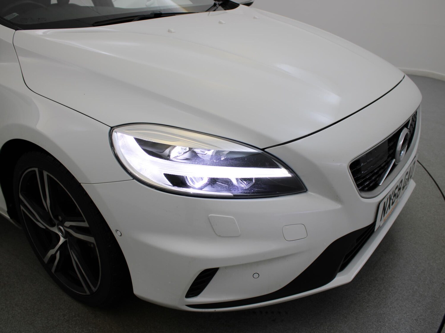 Used Volvo V40 2018 for sale - 76968178: Photo 41