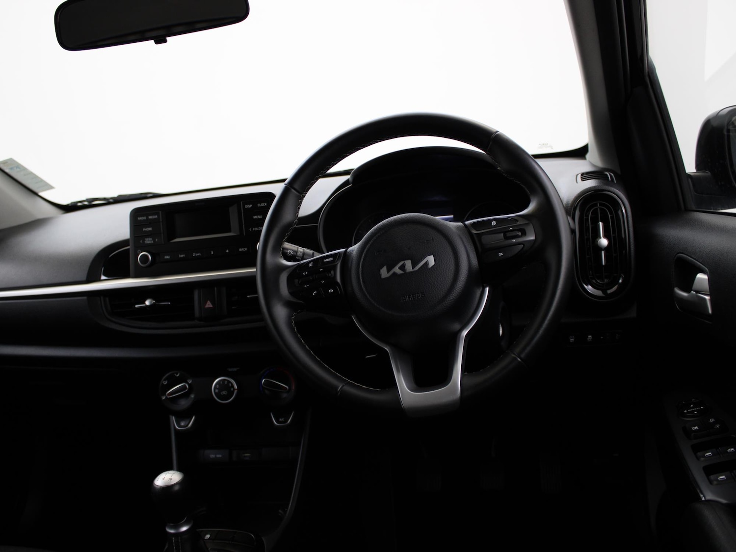 Used Kia Picanto 2023 for sale - 76705455: Photo 15