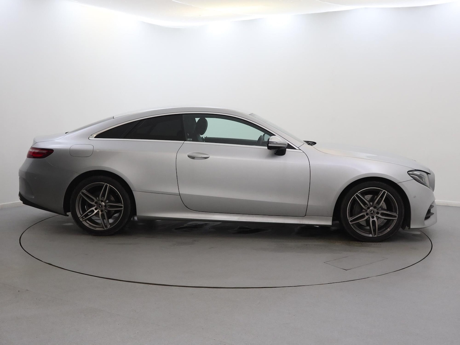 Used Mercedes-Benz E Class 2020 for sale - 75773898: Photo 8