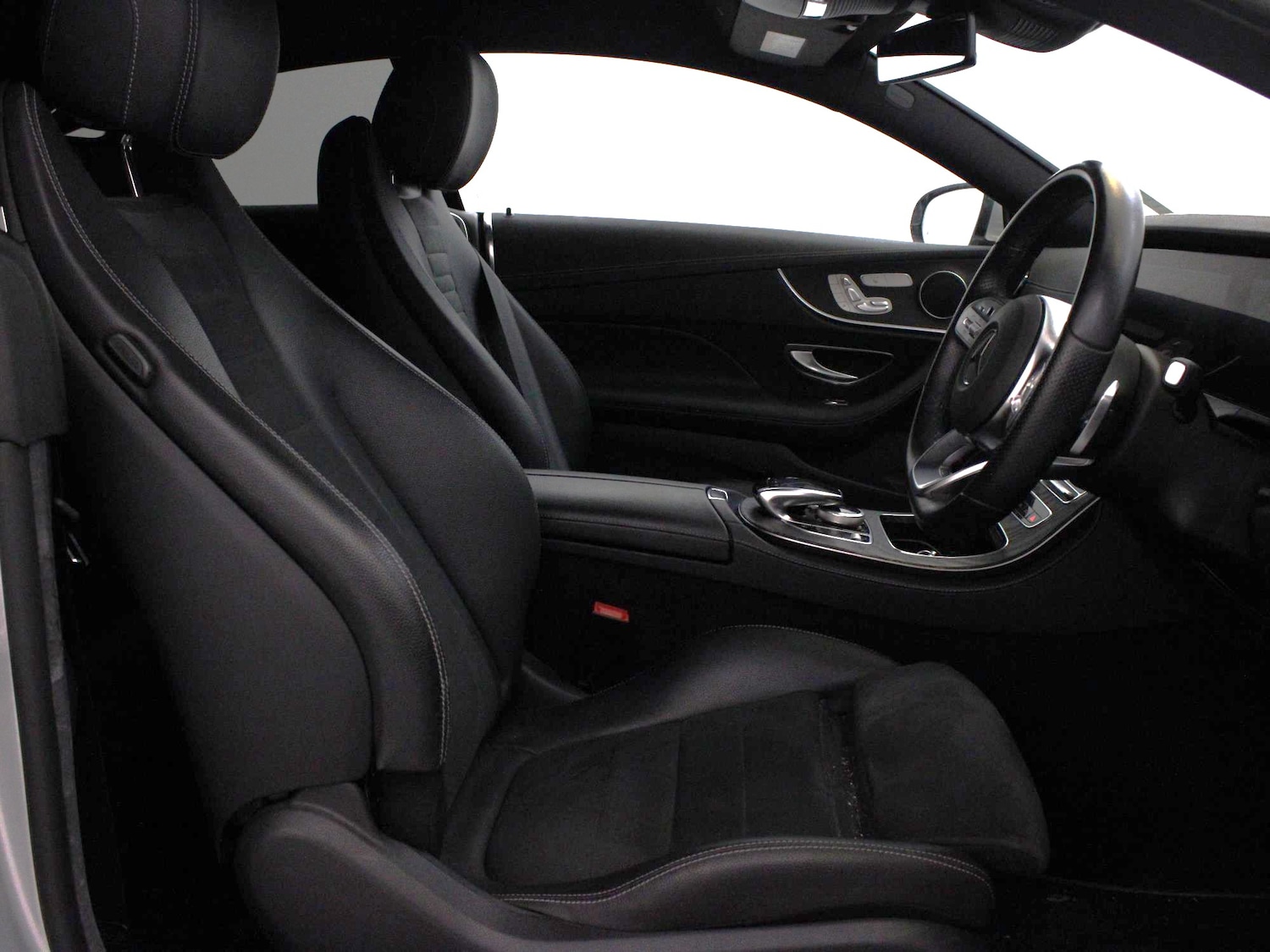 Used Mercedes-Benz E Class 2020 for sale - 75773898: Photo 9