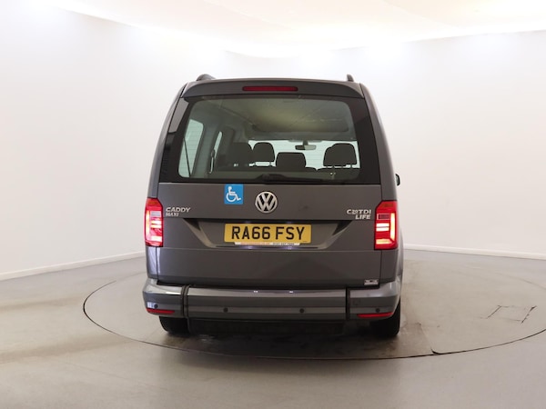 Used Volkswagen Caddy Maxi Life 2016 for sale - 74854717: Photo 6